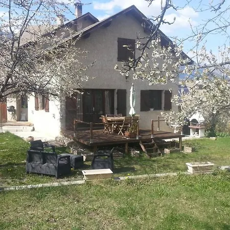 Maison Proche Embrun Holiday home